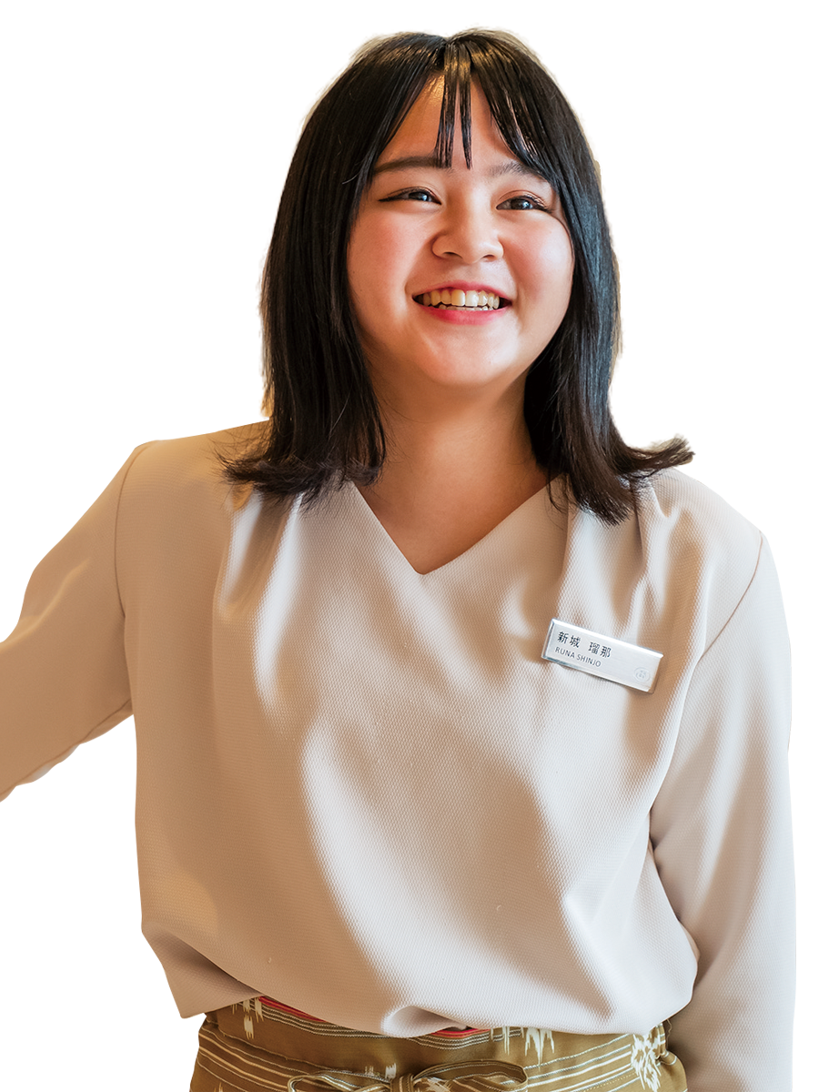 ホテル業界で活躍する先輩の姿　新城さん