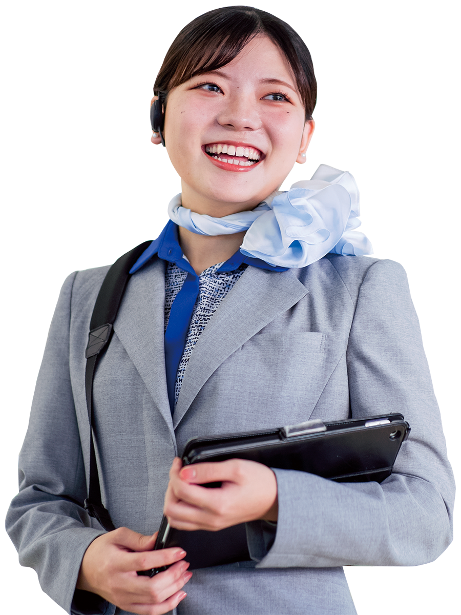 グランドスタッフとして活躍する先輩　新垣さん