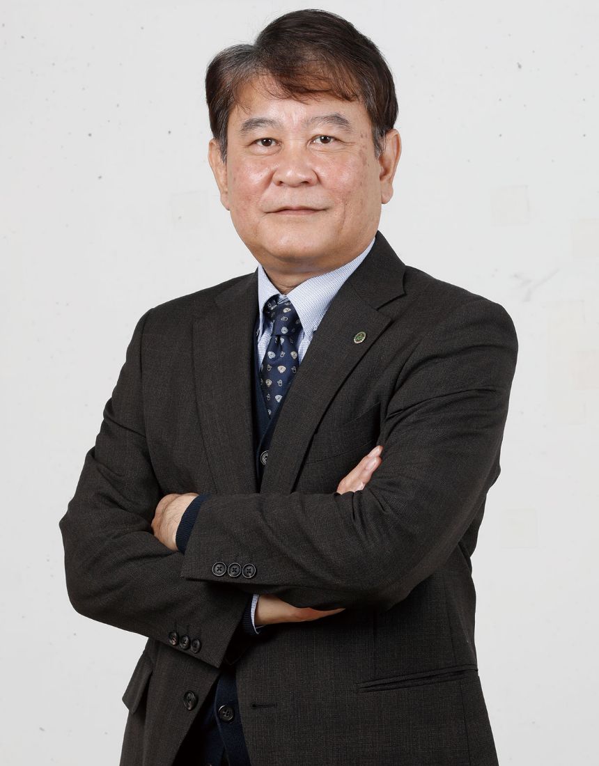 校長　成底敏の写真