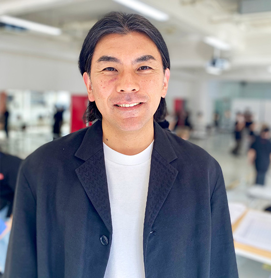 美容科講師　渡久地政一郎の写真