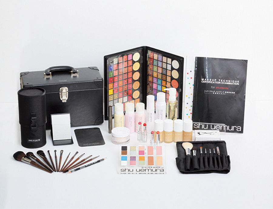 与えられる美容教材